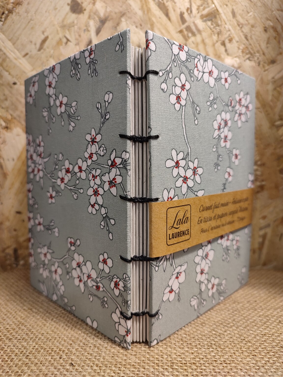 Carnet en tissu et reliure copte Les Amandiers