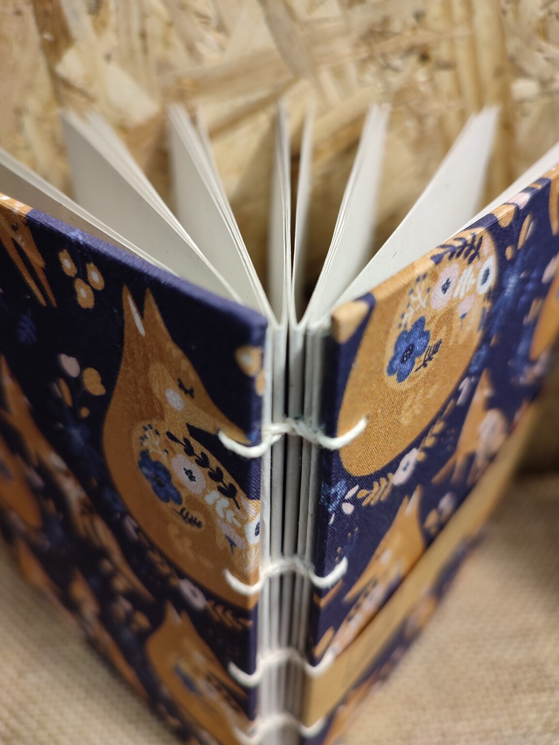 Carnet en tissu et reliure copte Renard Chenapan