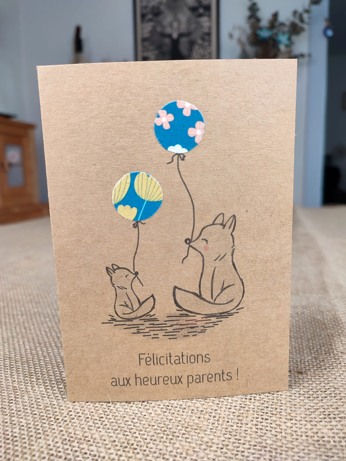 Carte en papier et tissu Félicitations aux heureux parents - Ballons bleus